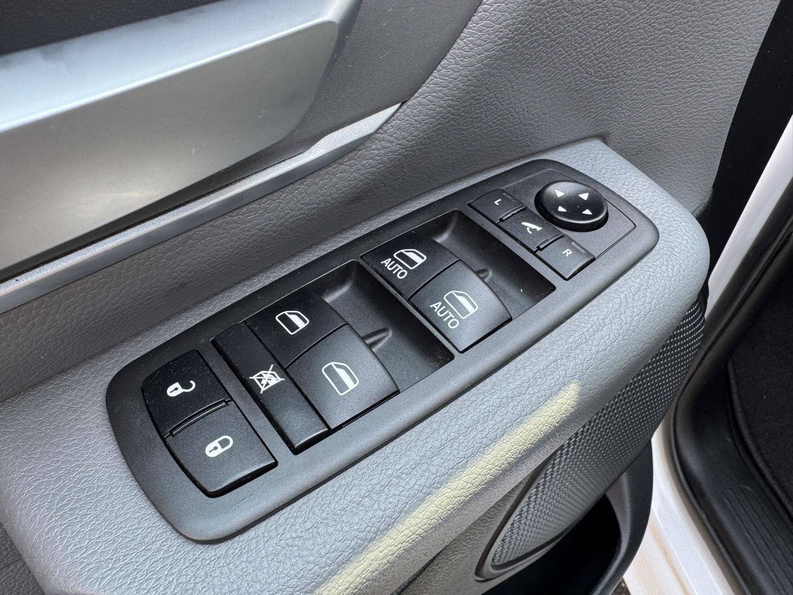 Used 2021 RAM 1500 Big Horn AWD/4WD image 13