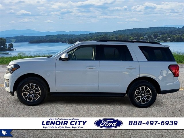 Used 2024 Ford Expedition XLT image 4