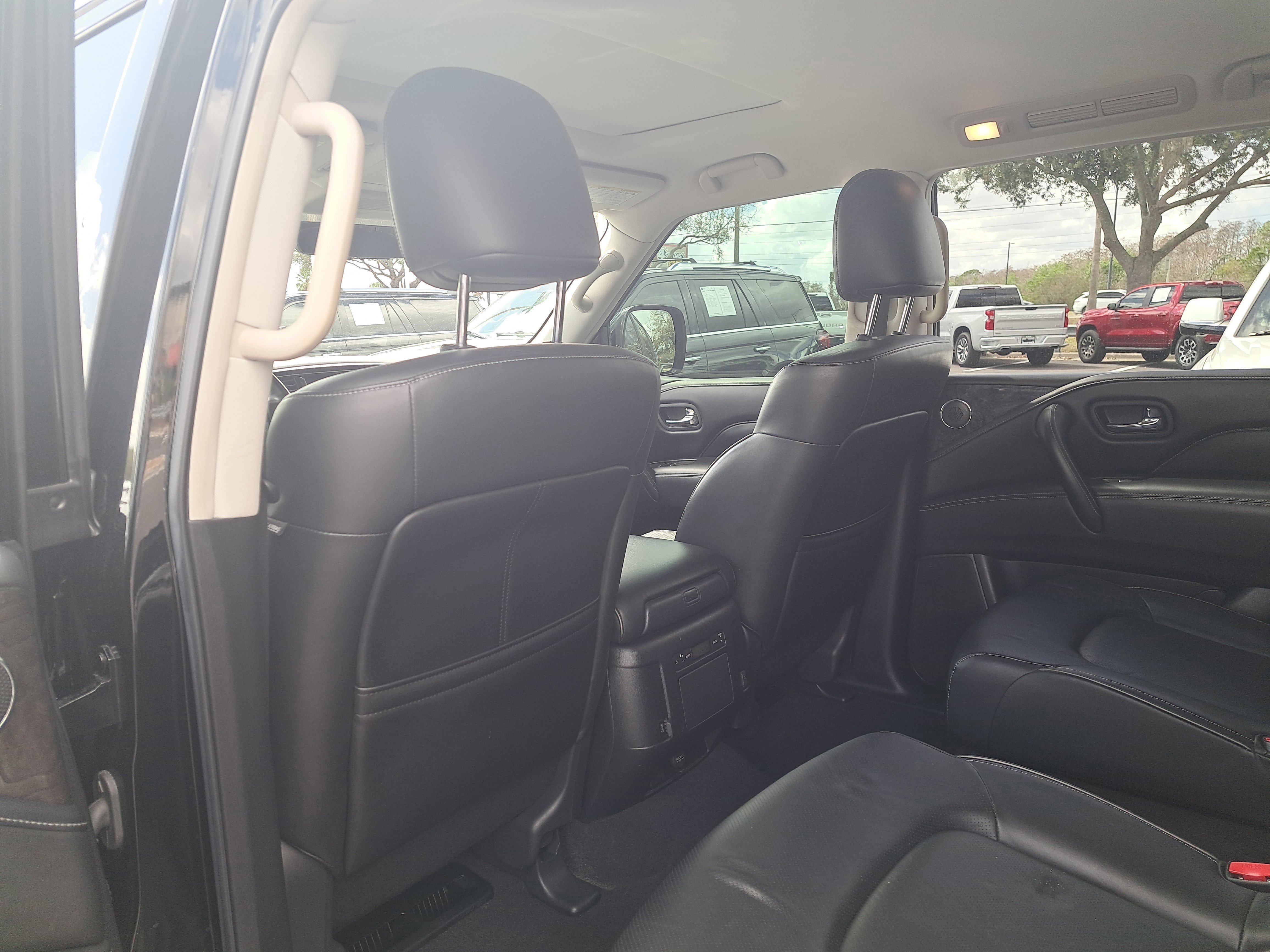 Used 2021 INFINITI QX80 Luxe image 9