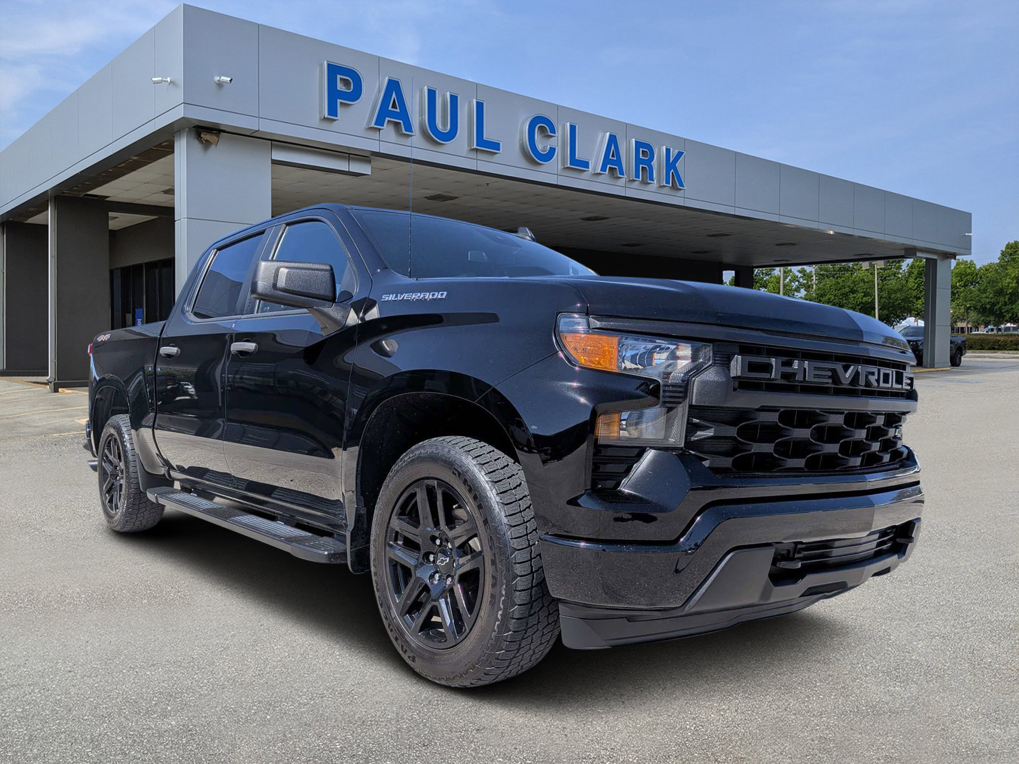 Used 2022 Chevrolet Silverado 1500 Custom AWD/4WD image 1