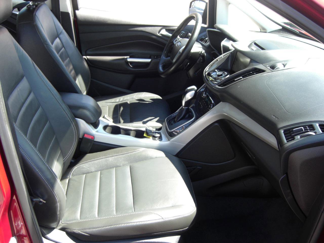 Used 2015 Ford C-MAX SEL FWD image 16