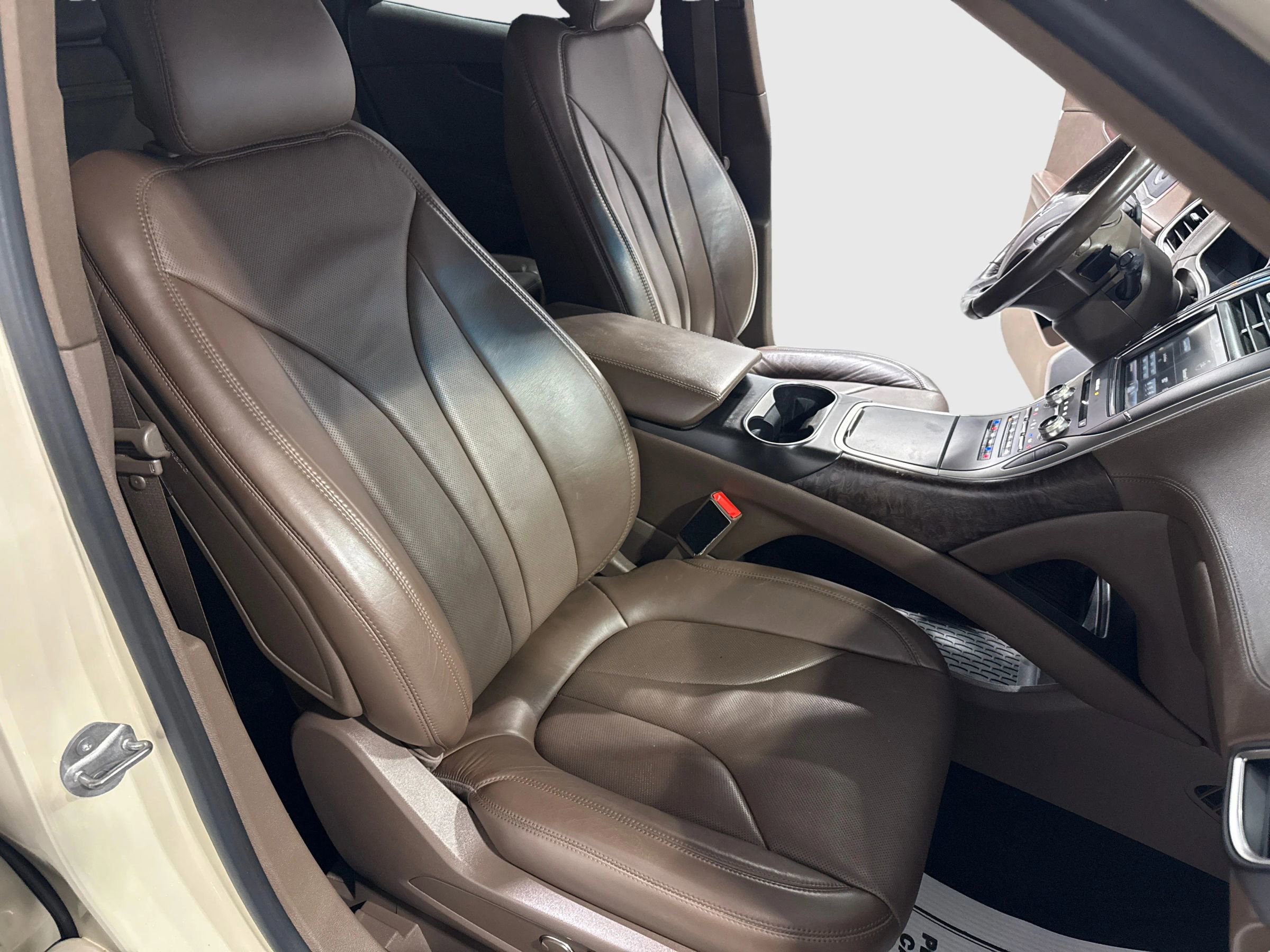 Used 2016 Lincoln MKX Reserve w/ Climate Package AWD/4WD image 23