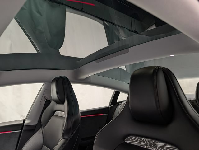 Used 2024 Tesla Model 3 Performance AWD/4WD image 12