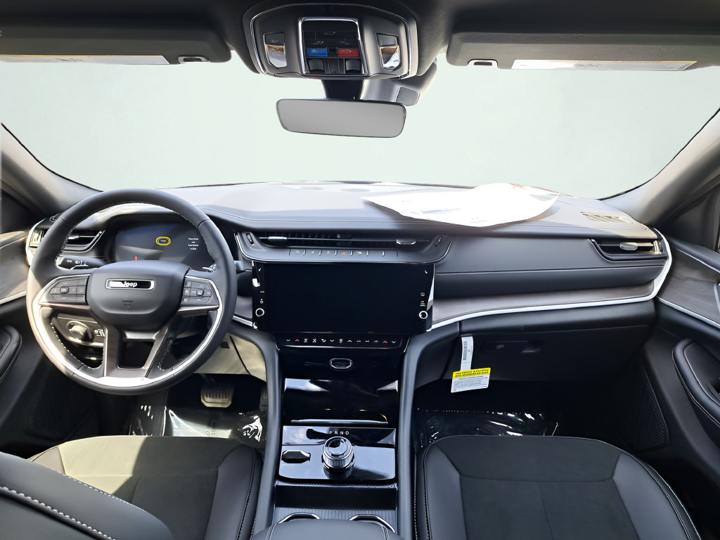 New 2026 Jeep Grand Cherokee Altitude AWD/4WD image 17