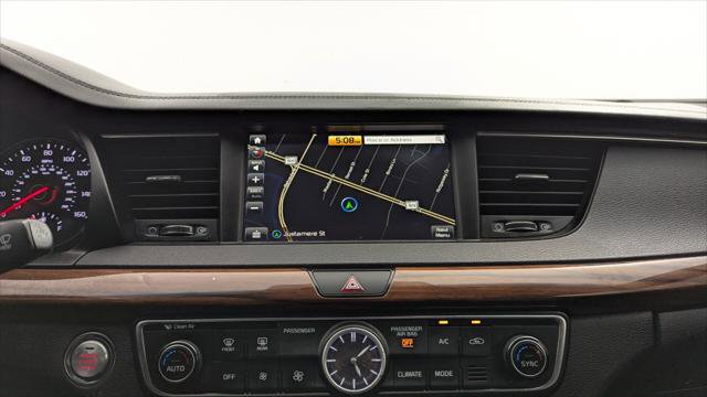 Used 2017 Kia Cadenza Premium w/ Luxury Package image 29