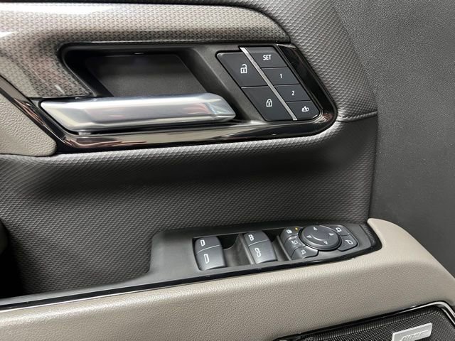 Used 2024 Chevrolet Silverado 2500 ZR2 w/ Technology Package image 25