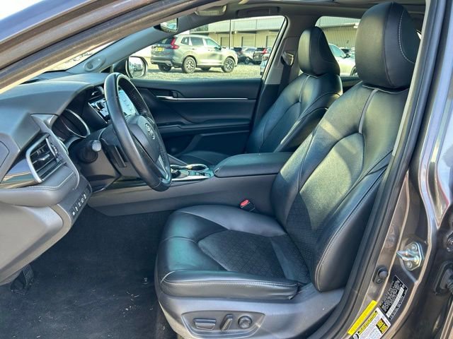 Used 2019 Toyota Camry XSE image 11