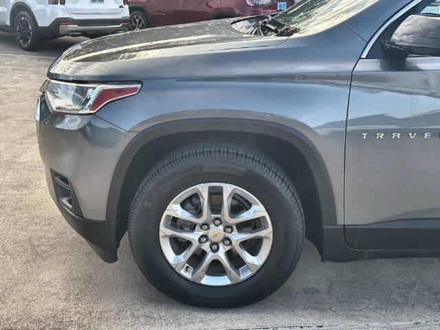 Used 2020 Chevrolet Traverse LS w/ LPO, Floor Liner Package FWD image 32