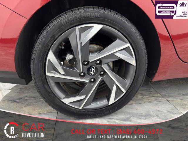 Used 2024 Hyundai Elantra Limited FWD image 11