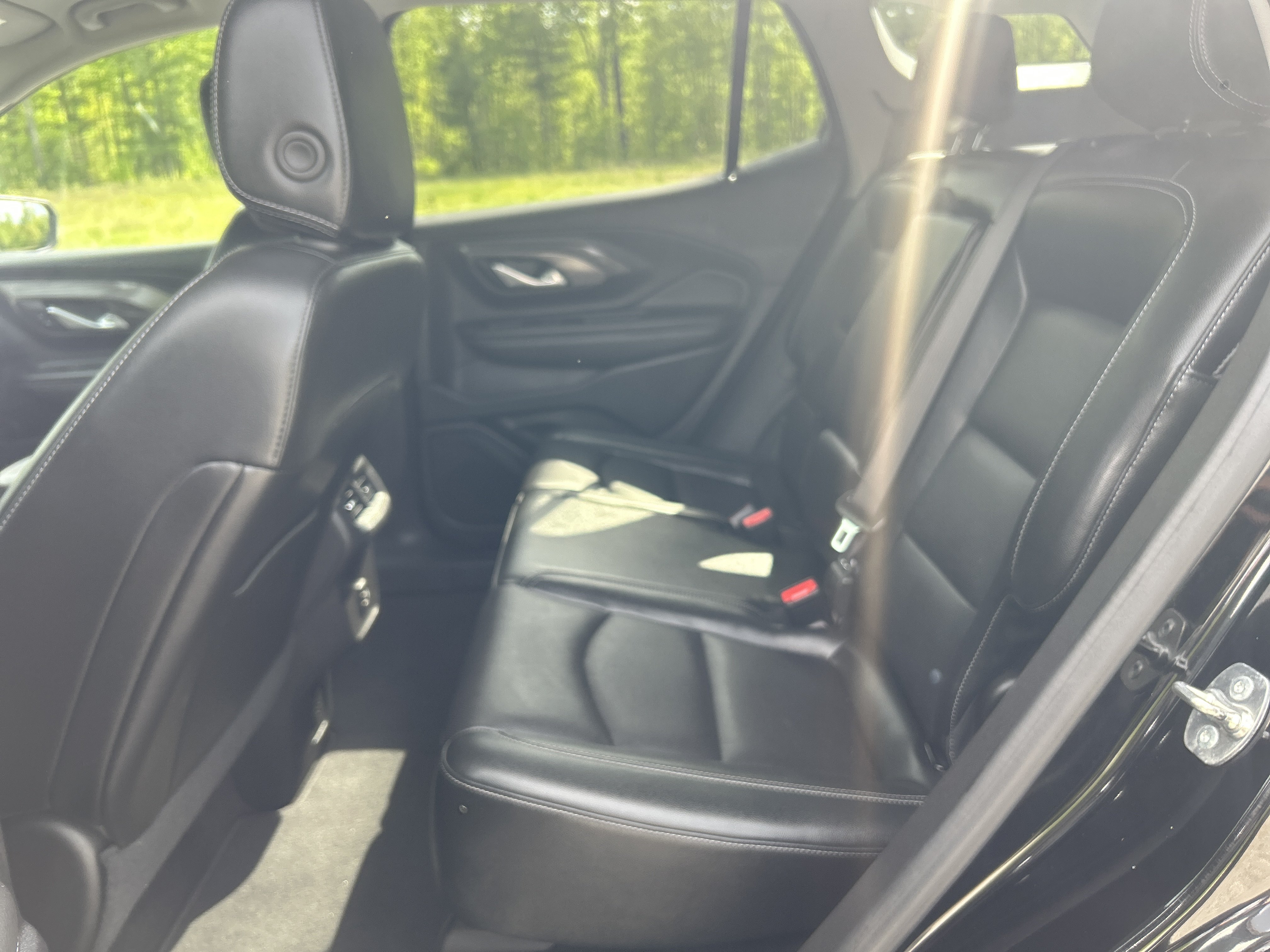 Used 2024 GMC Terrain SLT AWD/4WD image 16