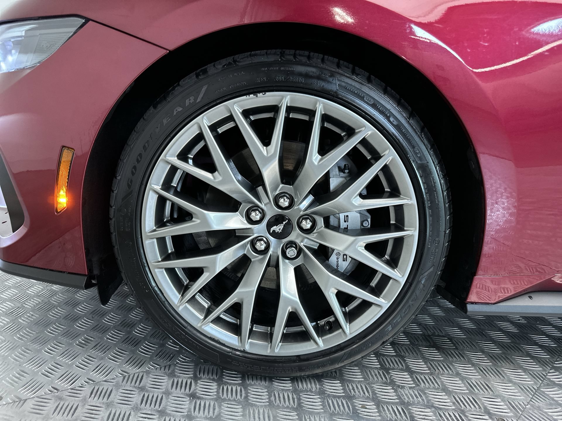 Used 2025 Ford Mustang GT Premium RWD image 27