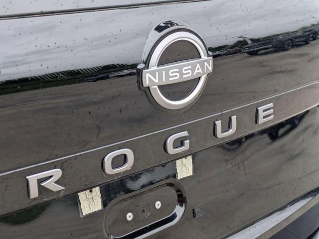 Used 2025 Nissan Rogue SV FWD image 10