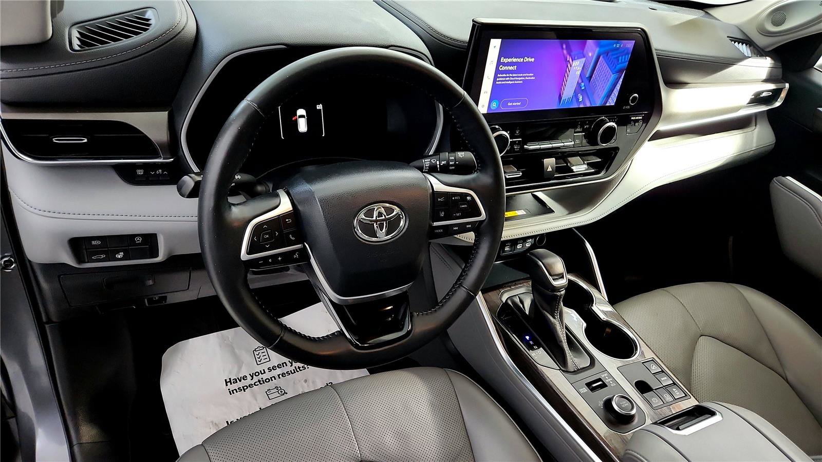 Used 2023 Toyota Highlander Limited image 25