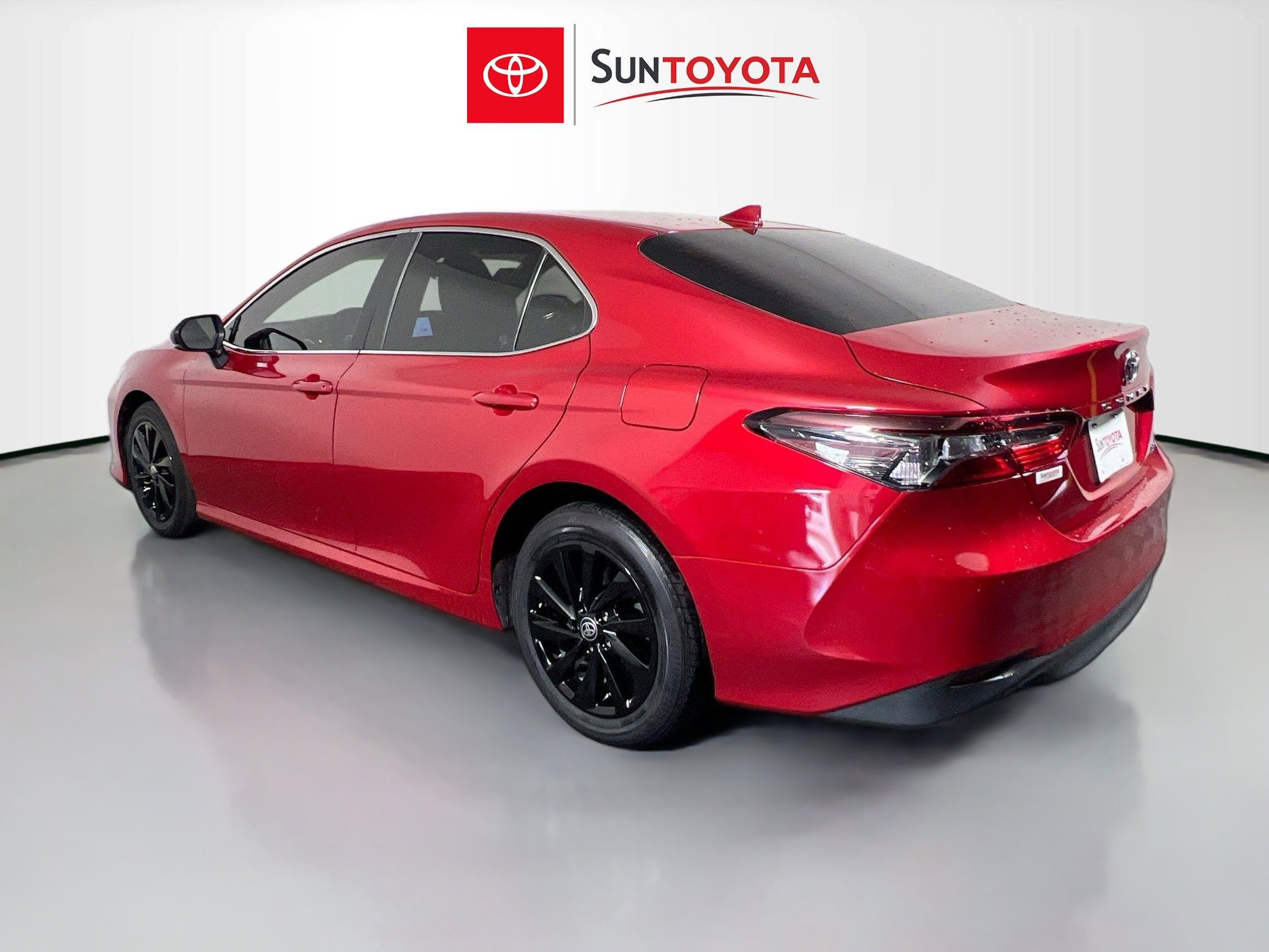 Used 2023 Toyota Camry LE image 6