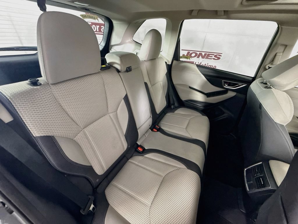 Used 2023 Subaru Forester Premium AWD/4WD image 30