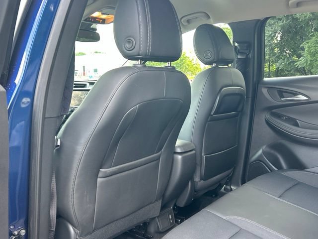 Used 2023 Buick Encore GX Preferred w/ Cold Weather Comfort Package AWD/4WD image 27