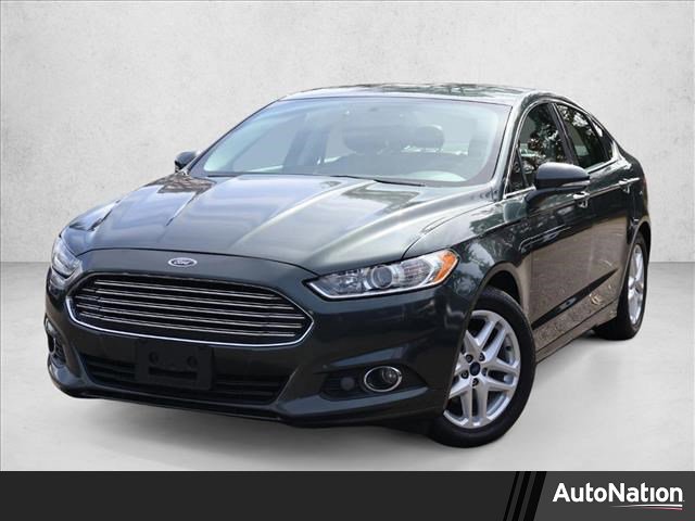 Used 2016 Ford Fusion SE w/ Equipment Group 202A image 1