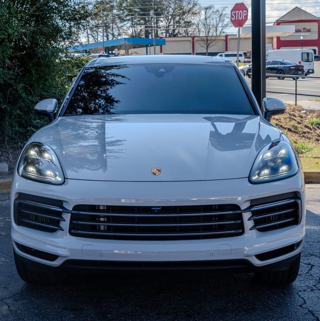 Used 2022 Porsche Cayenne Platinum Edition image 2