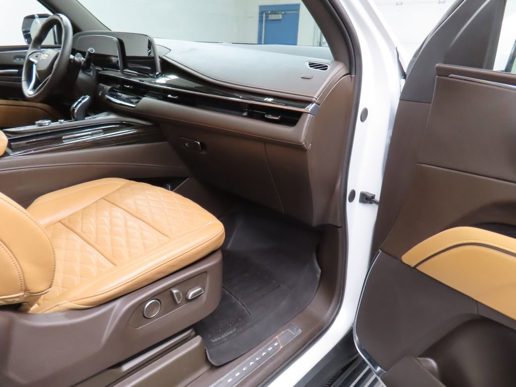 Used 2024 Cadillac Escalade Sport w/ Touring Package AWD/4WD image 48