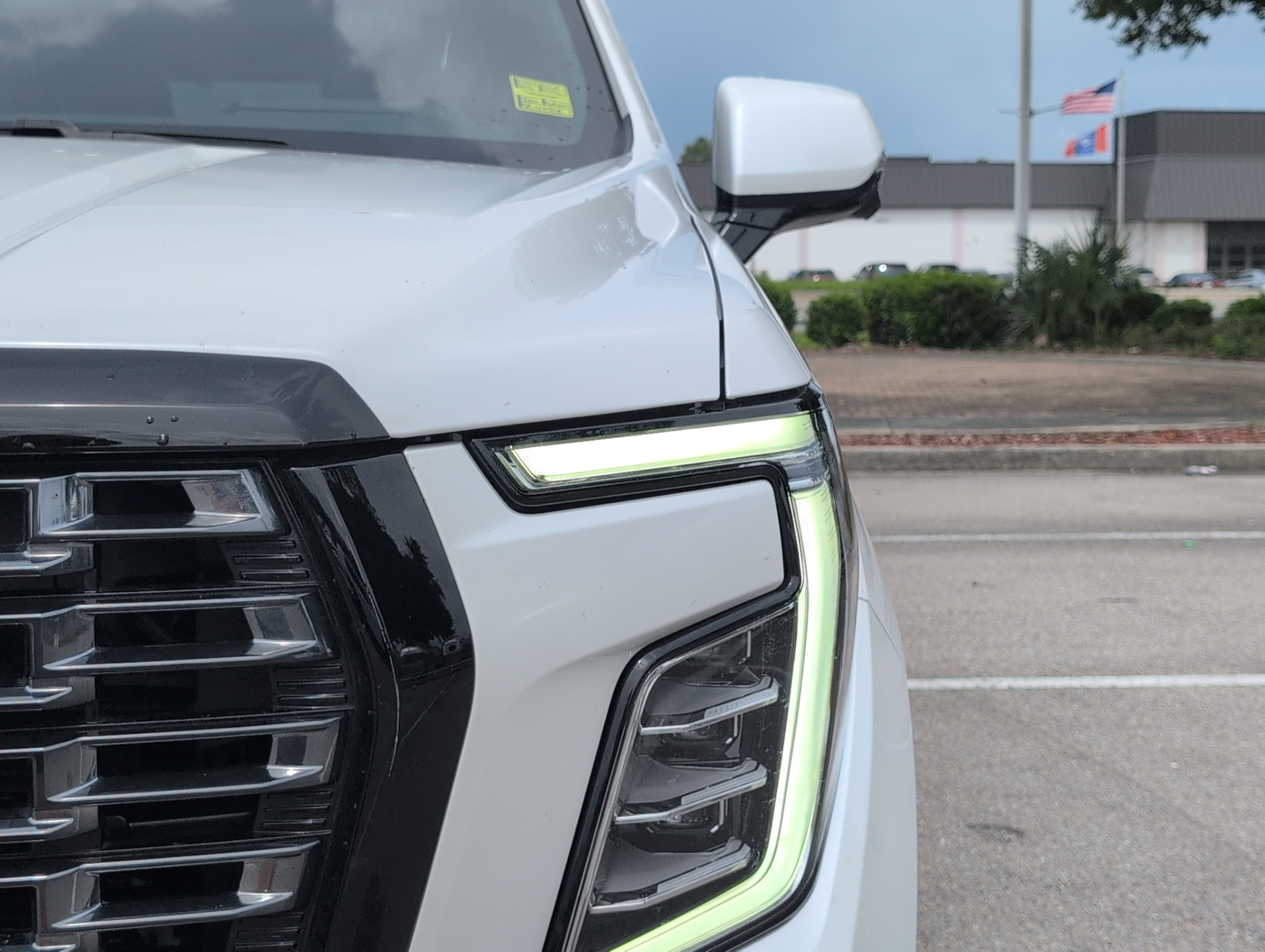 Used 2025 GMC Yukon Denali Ultimate w/ LPO, Floor Liner Package AWD/4WD image 12