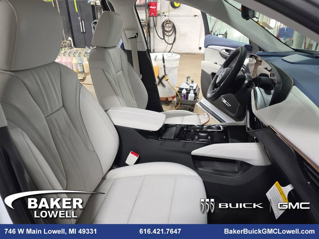 New 2026 Buick Envision Avenir image 10