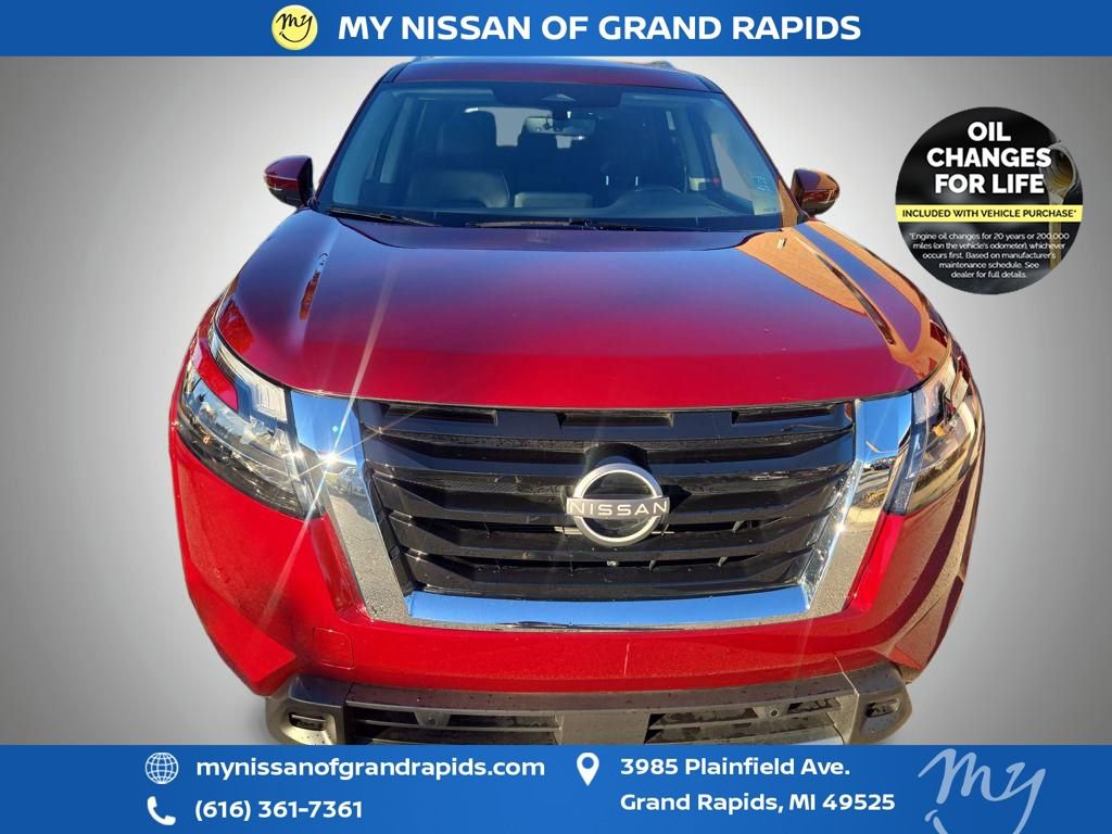 Used 2023 Nissan Pathfinder SL image 5