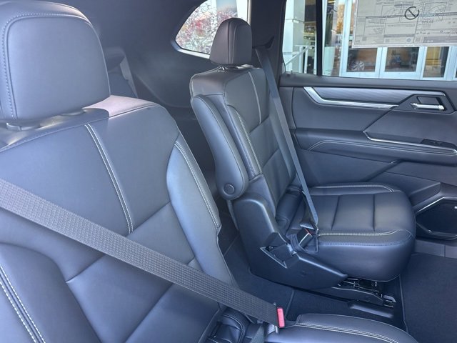 New 2026 GMC Acadia Elevation image 32