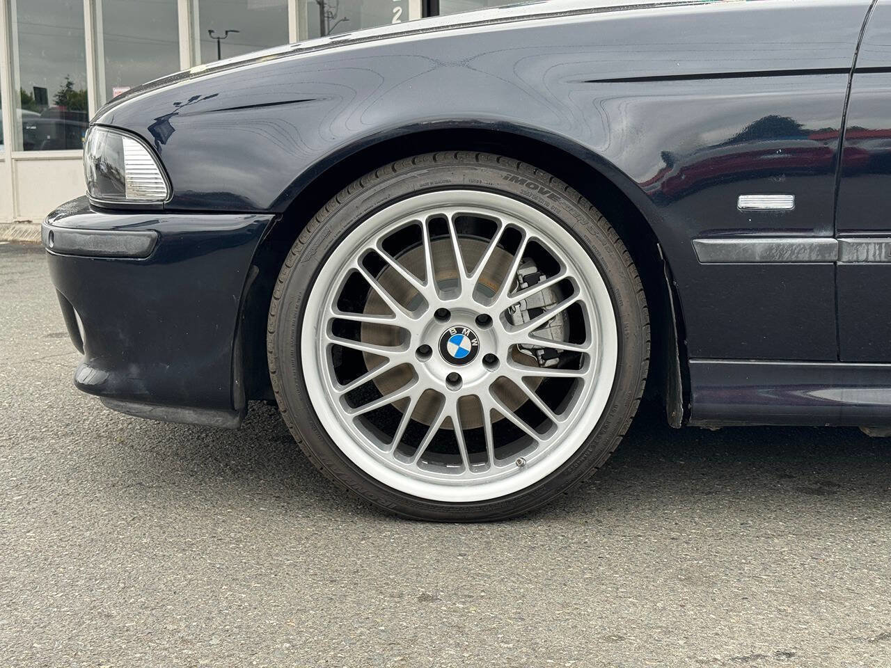 Used 2003 BMW M5 RWD image 2