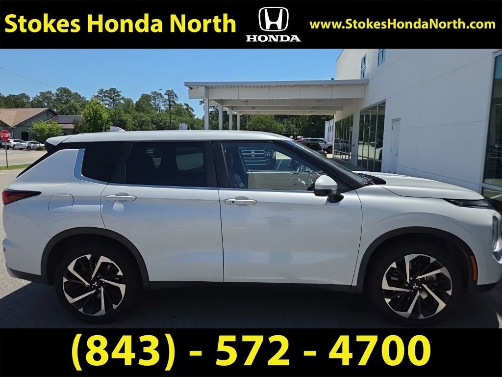 Used 2023 Mitsubishi Outlander SE FWD image 4