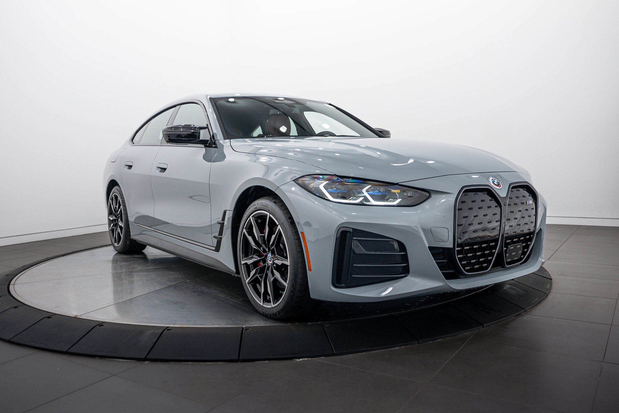 Used 2023 BMW i4 M50 AWD/4WD image 2