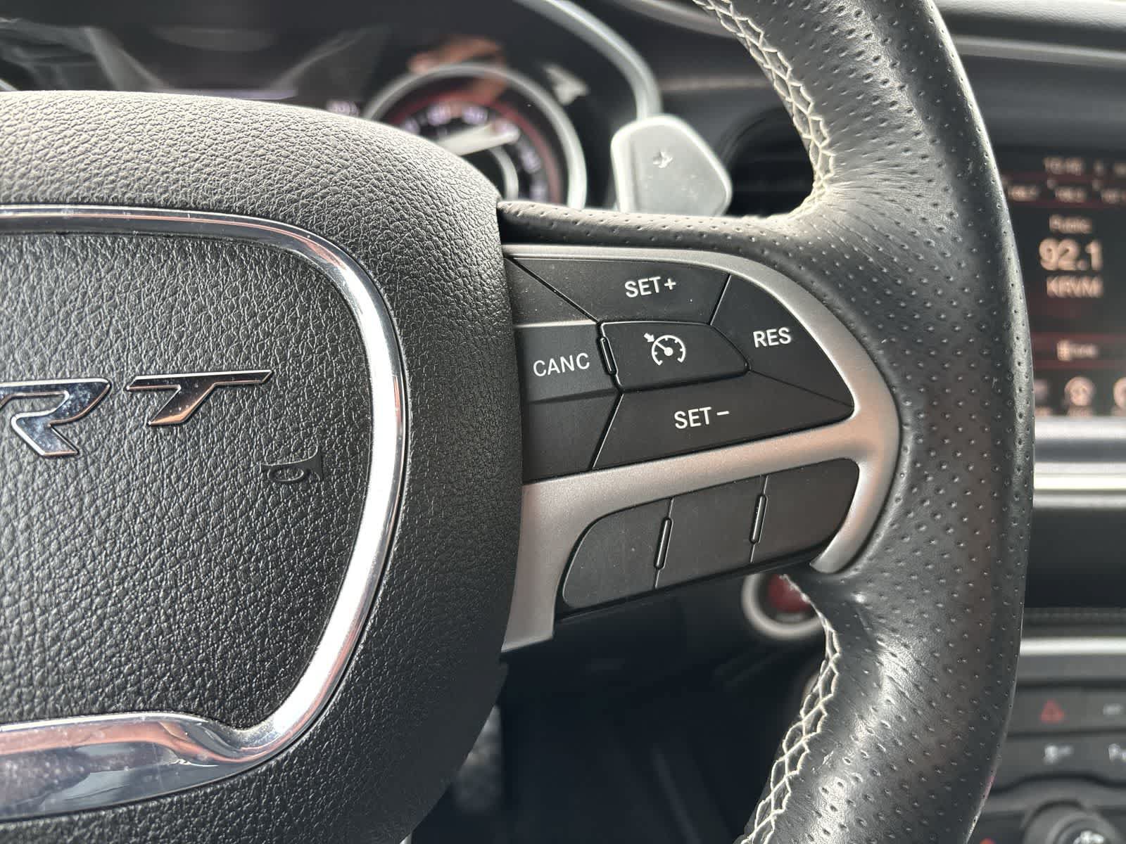 Used 2015 Dodge Challenger SRT RWD image 11