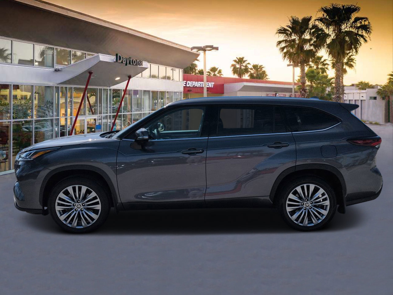 Used 2024 Toyota Highlander Platinum FWD image 6