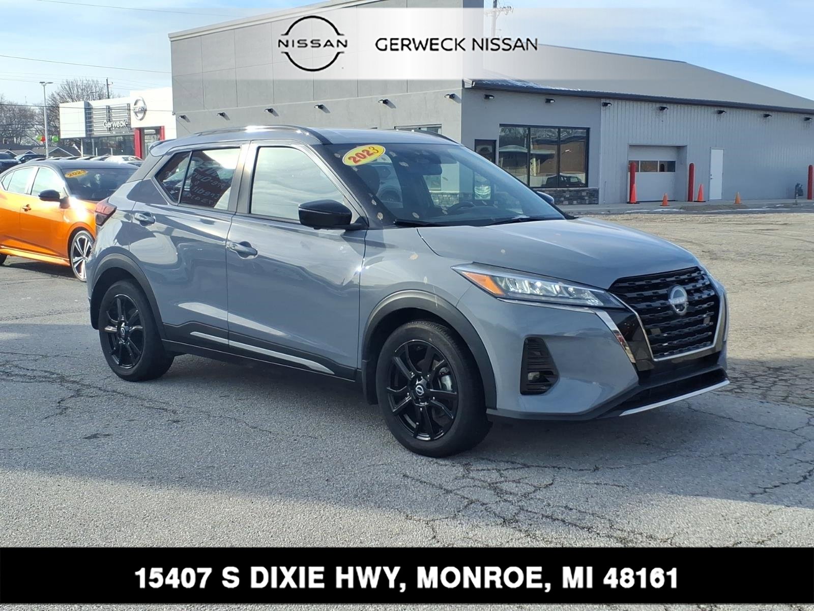 Used 2023 Nissan Kicks SR image 1