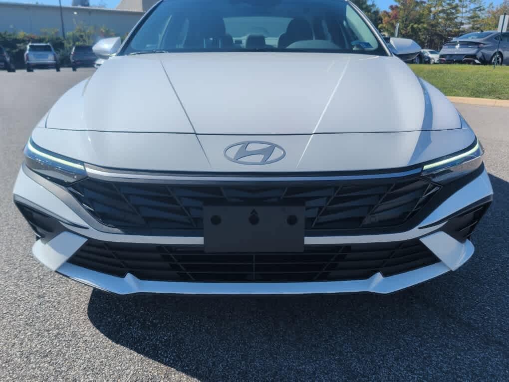 New 2026 Hyundai Elantra SE FWD image 14