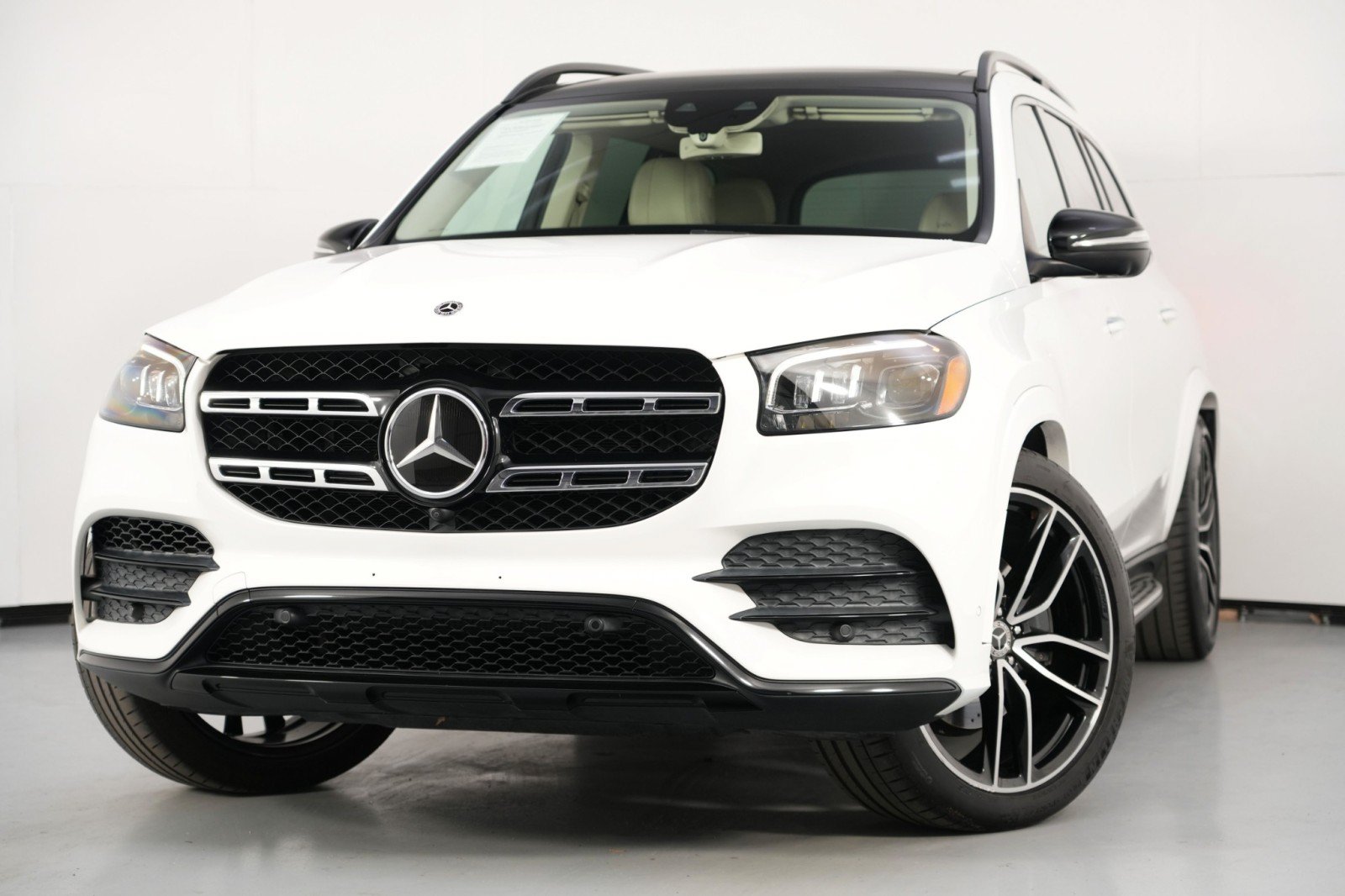 Used 2020 Mercedes-Benz GLS 580 4MATIC image 3