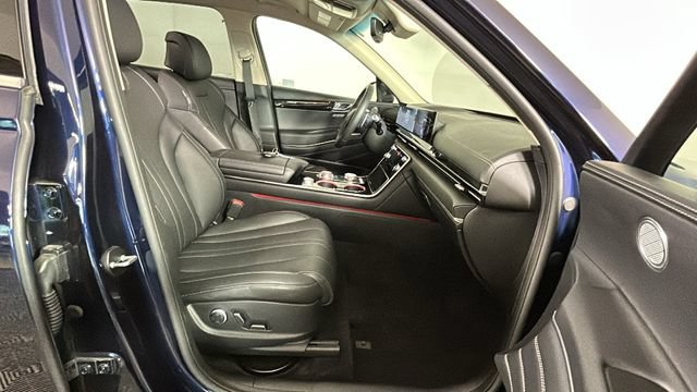 Used 2025 Genesis GV80 2.5T Standard AWD/4WD image 31