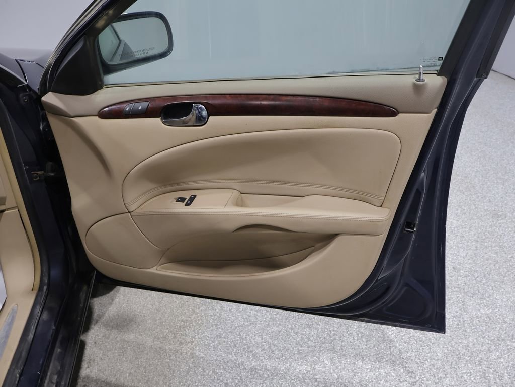 Used 2006 Buick Lucerne CXL w/ Luxury Package FWD image 24