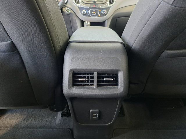 Used 2020 Chevrolet Equinox LS w/ LS Convenience Package FWD image 27