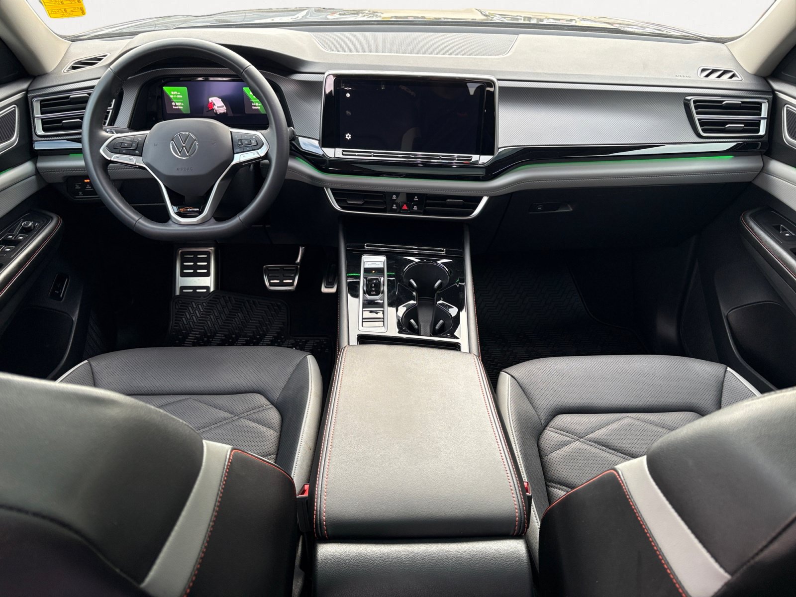 Certified 2024 Volkswagen Atlas Peak Edition SE AWD/4WD image 3