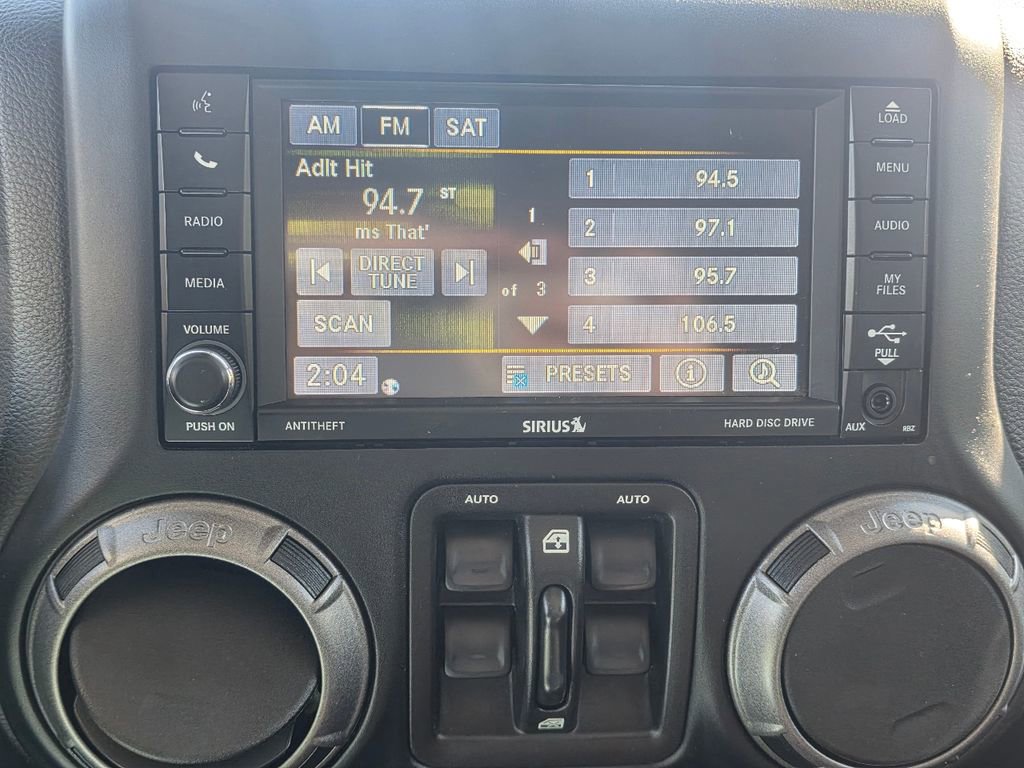 Used 2017 Jeep Wrangler Unlimited Willys image 21