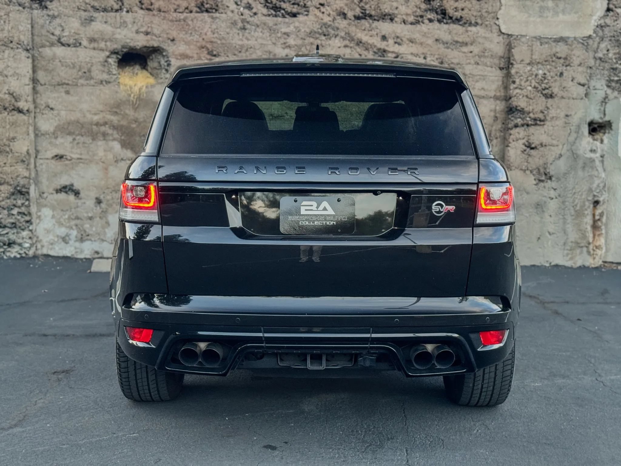 Used 2015 Land Rover Range Rover Sport SVR AWD/4WD image 5