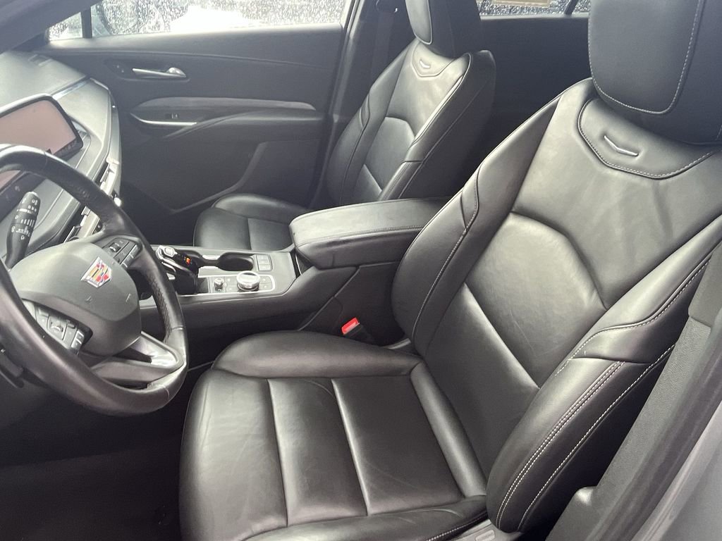 Used 2024 Cadillac XT4 Premium Luxury image 11