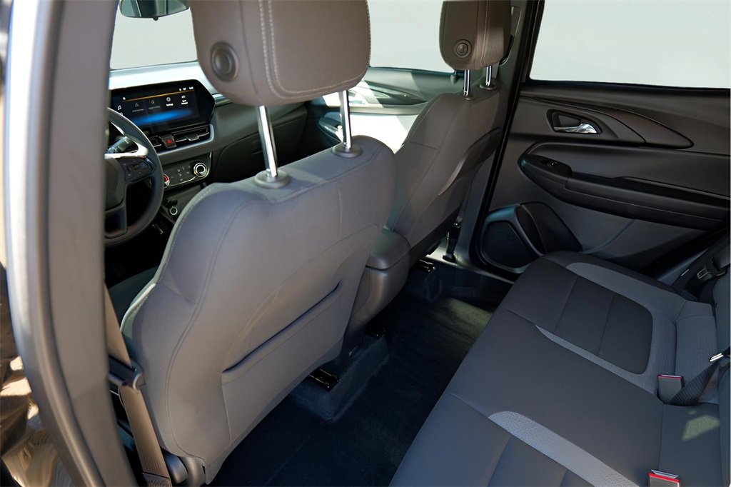 Certified 2026 Chevrolet TrailBlazer LT w/ Driver Confidence Package image 16