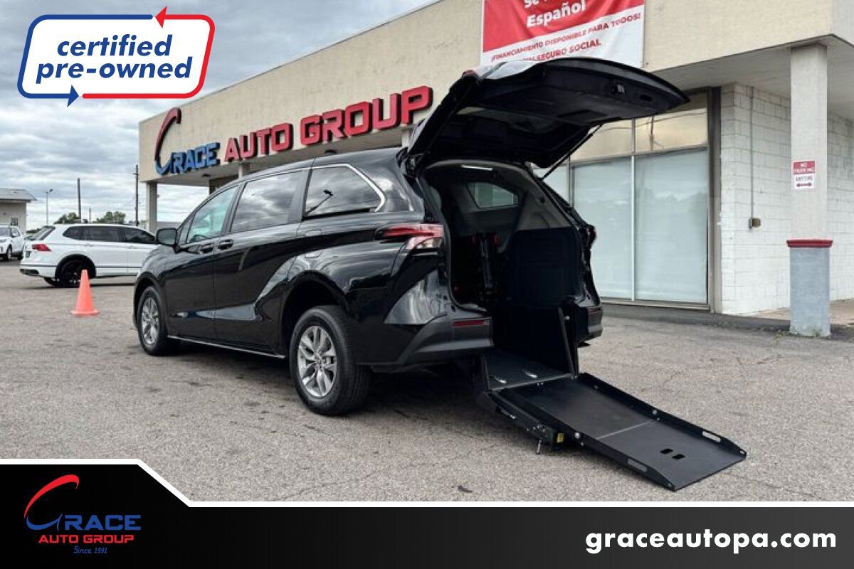 Used 2022 Toyota Sienna LE