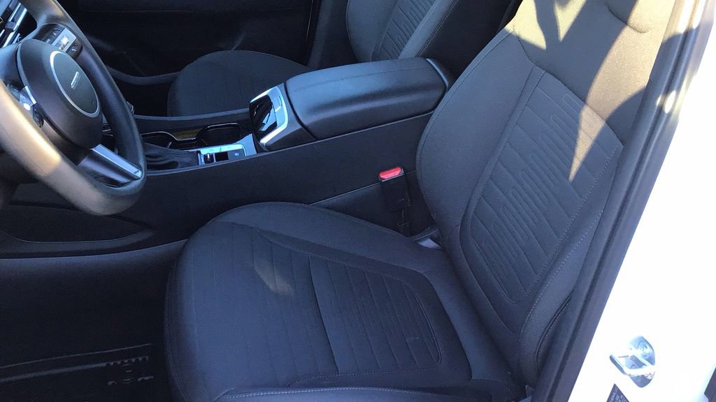 Used 2025 Hyundai Santa Cruz SE image 23