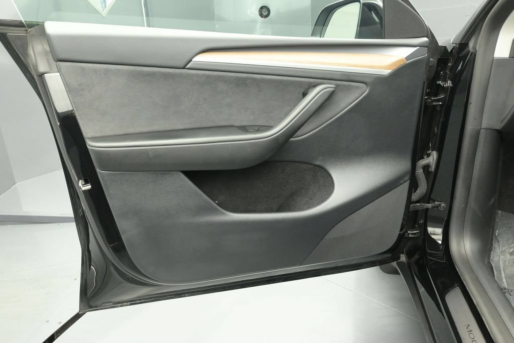 Used 2024 Tesla Model Y Performance AWD/4WD image 20