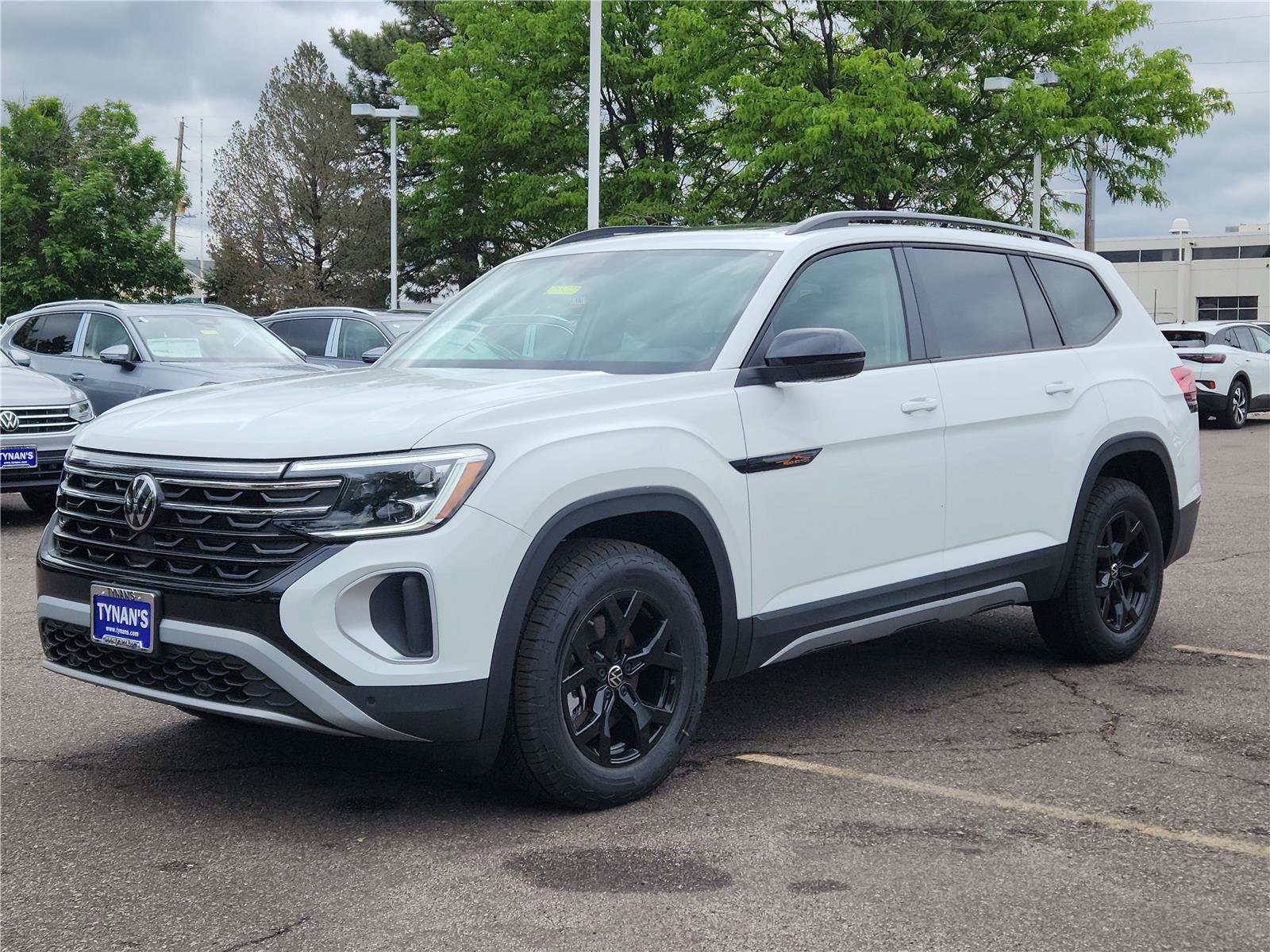 New 2025 Volkswagen Atlas Peak Edition SE image 6