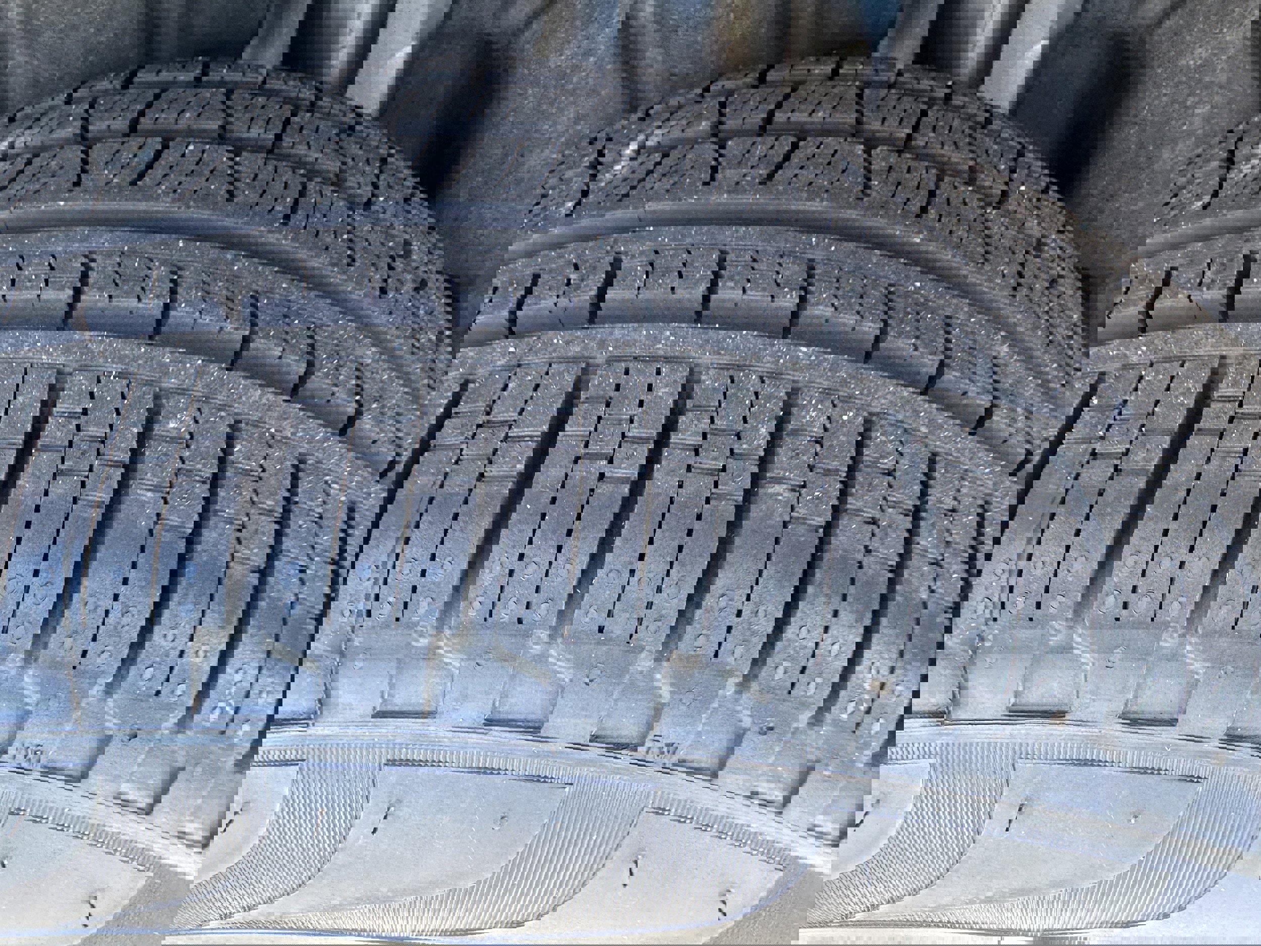 New 2025 Volkswagen Tiguan SE image 27