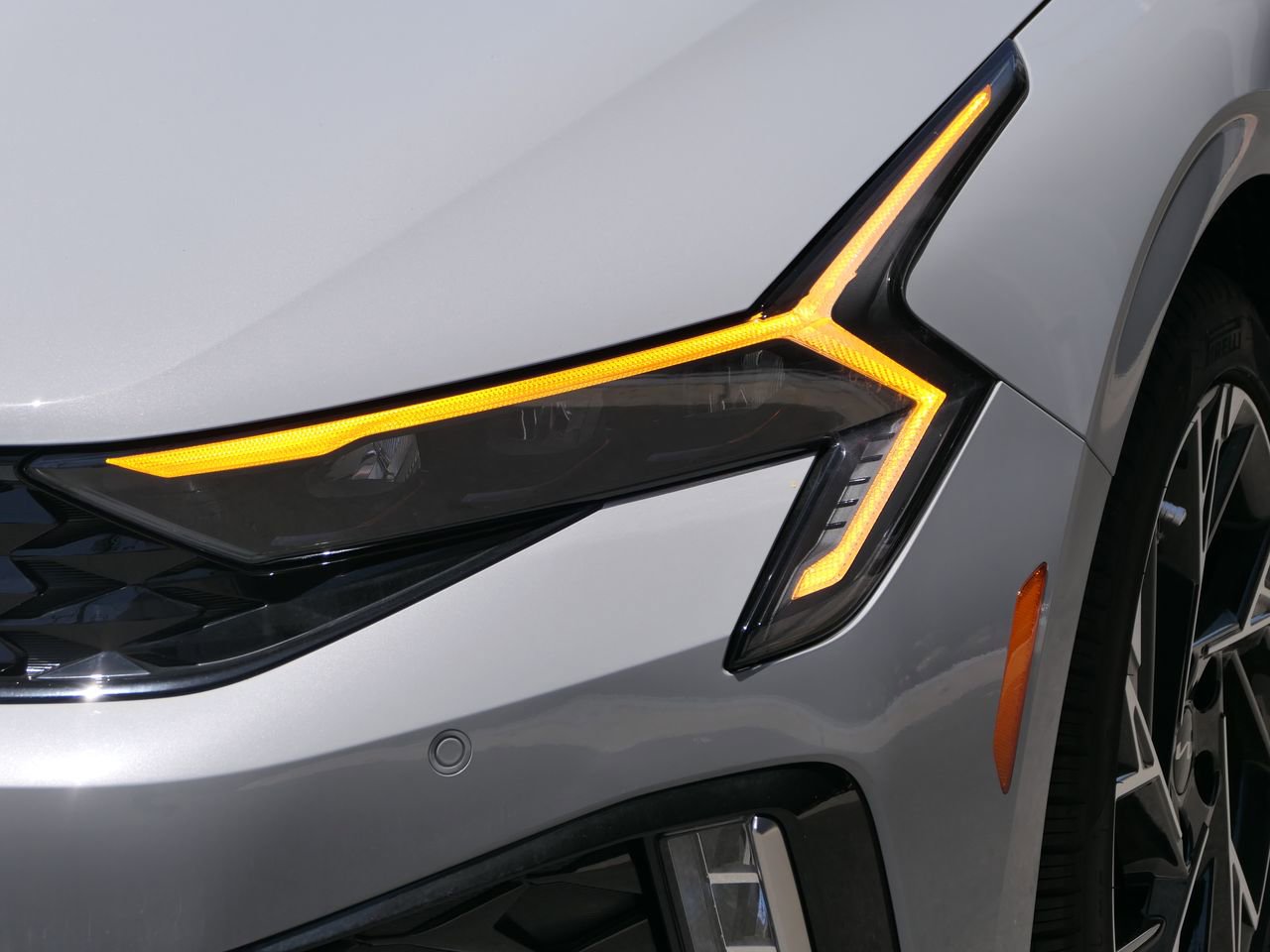 Certified 2025 Kia K5 GT-Line w/ GT-Line Premium Package FWD image 9