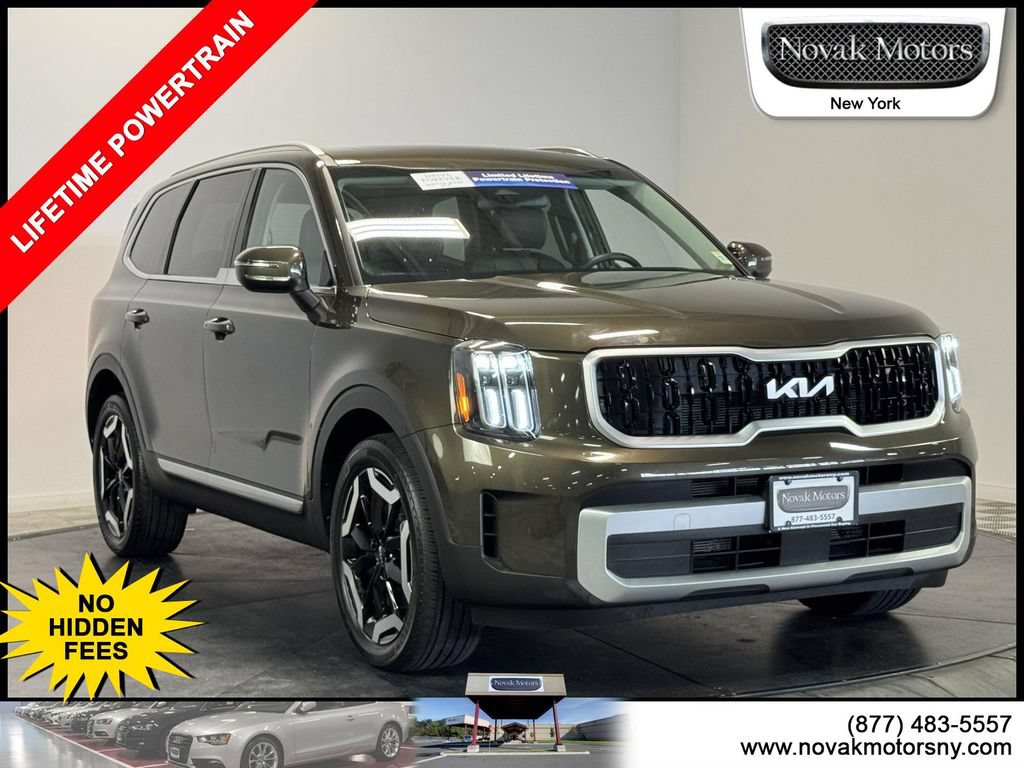 Used 2023 Kia Telluride EX w/ EX Captain's Chair Package AWD/4WD image 1